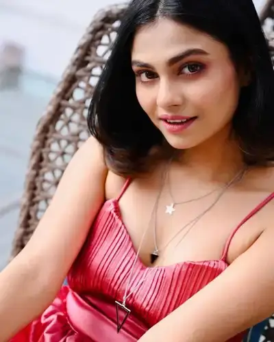 Call Girls Service in Dhanora